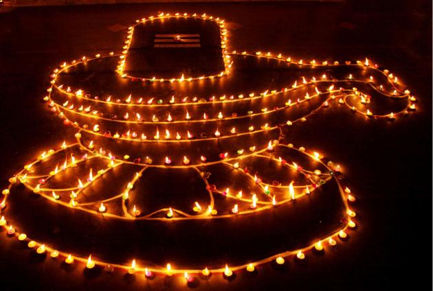 Karthigai Deepam Stories