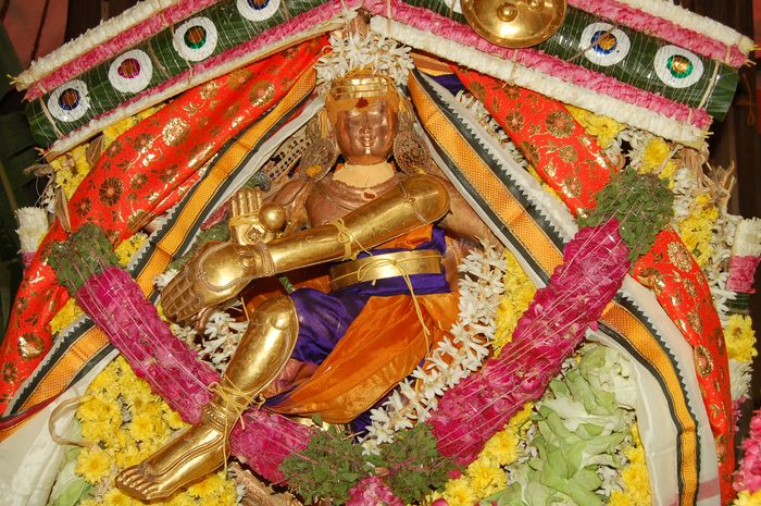 Kutralanathar Temple Puja